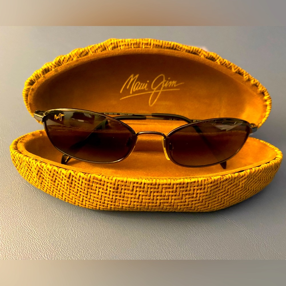 Maui Jim MJ-302-02 Sunglasses